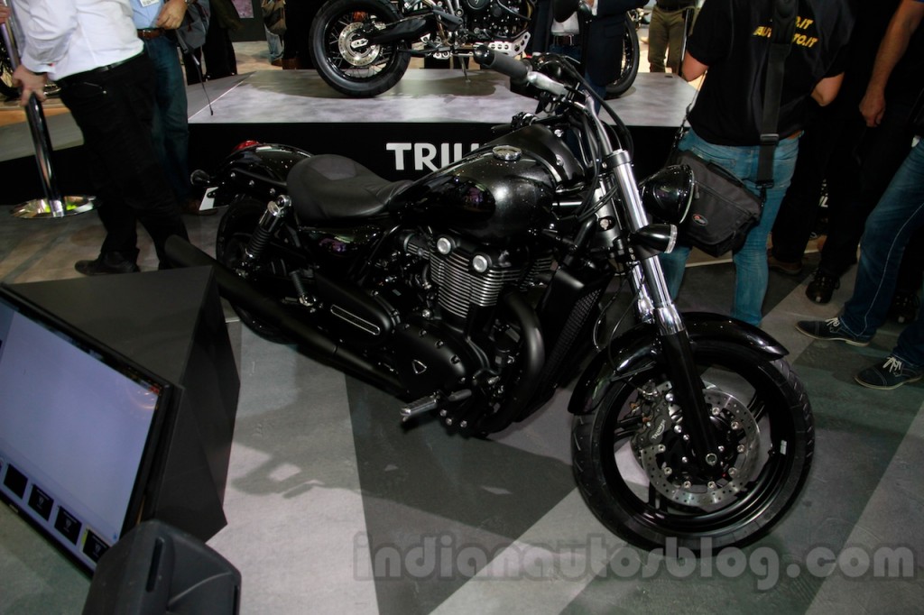 2015-Triumph-Thunderbird-Night-Storm-front-quarter-at-EICMA-2014-1024x682.jpg