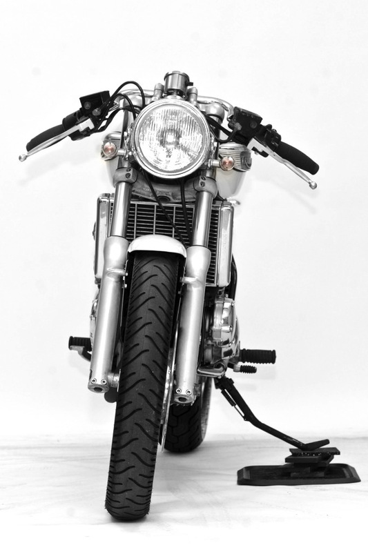 custom-triumph-motorcycle-5.jpg