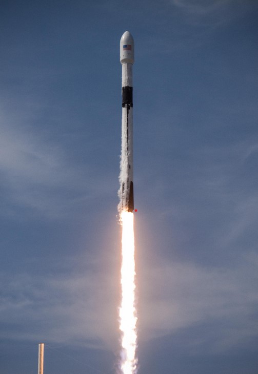 SpaceX launch of a Falcon 9 Block 5 Rocket .jpg