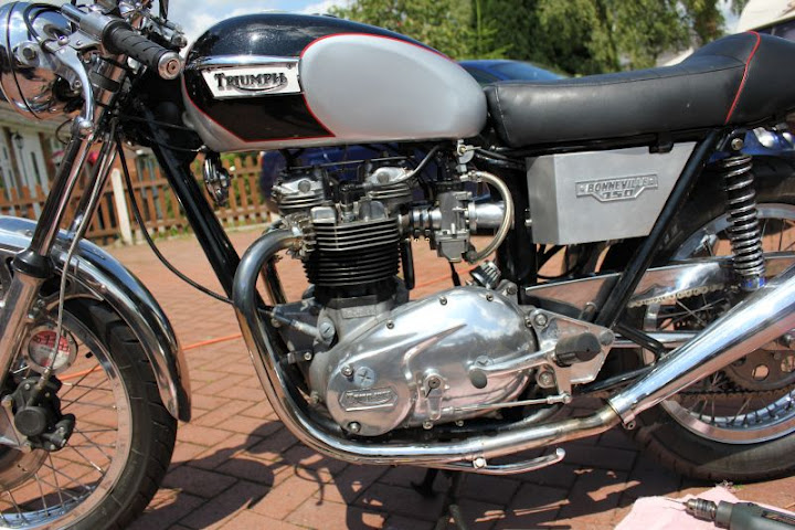 T140 Cafe Racer